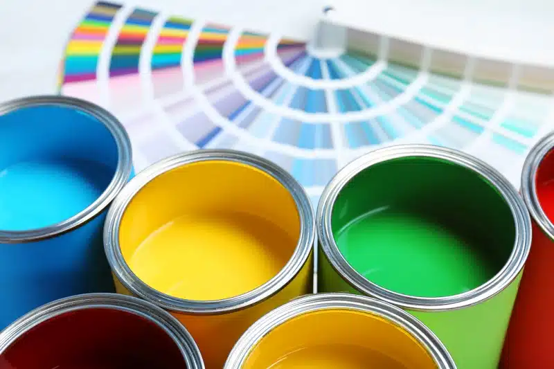 Comment choisir la bonne couleur de peinture pour votre salon