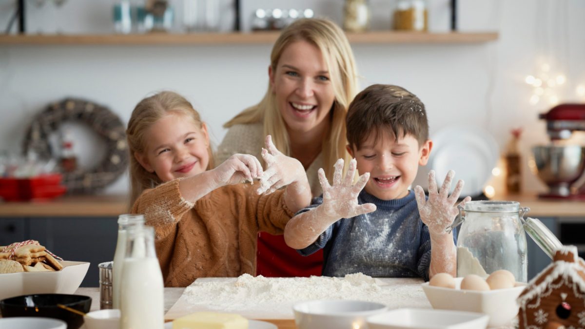 Tout savoir sur l’avantage d’une cuisine équipée pour pâtisser avec les enfants !
